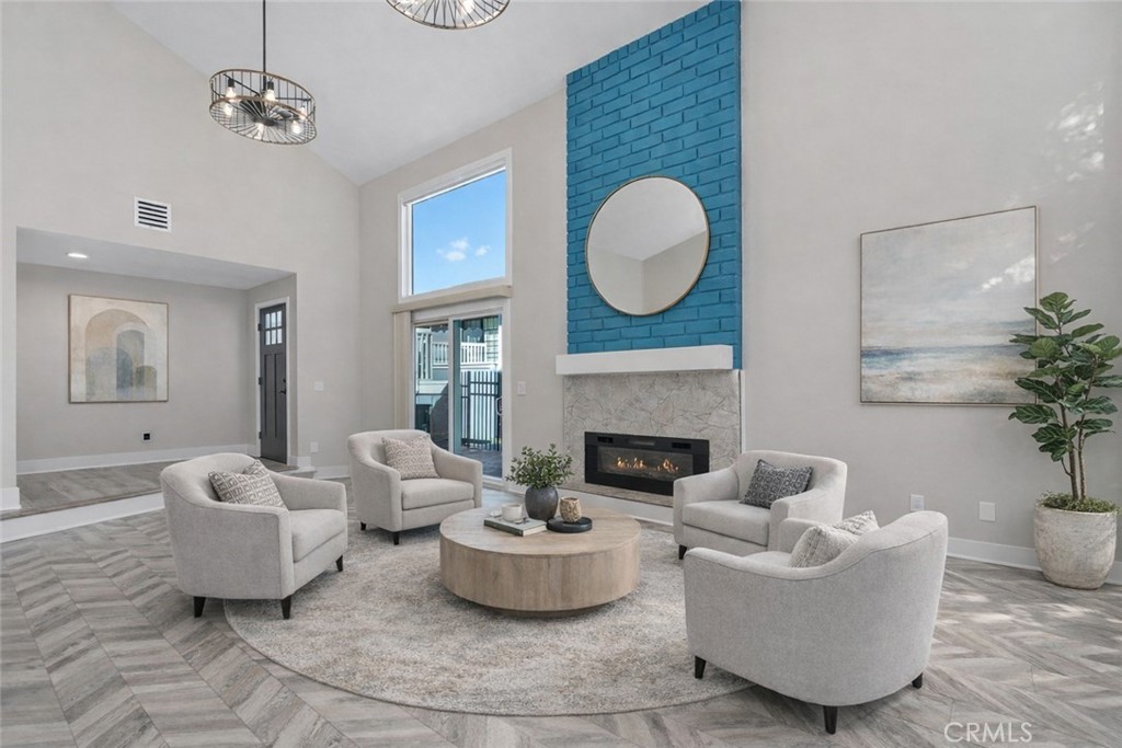 4482 Shorebird Street