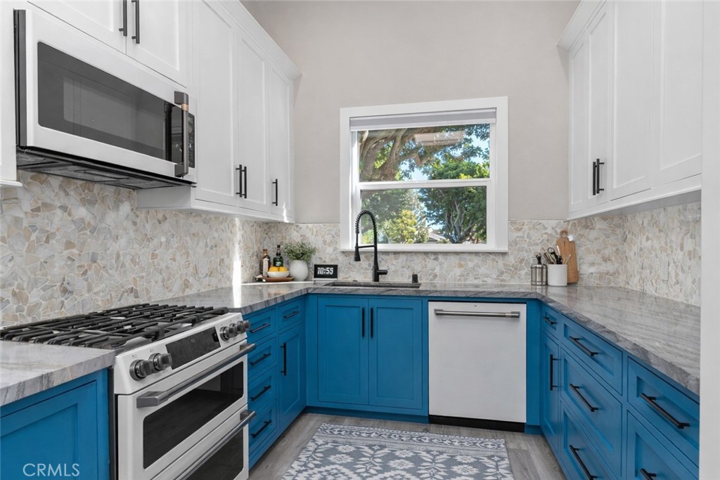 4482 Shorebird Street