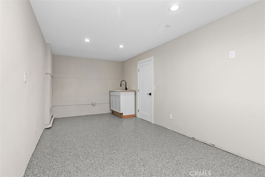 4482 Shorebird Street