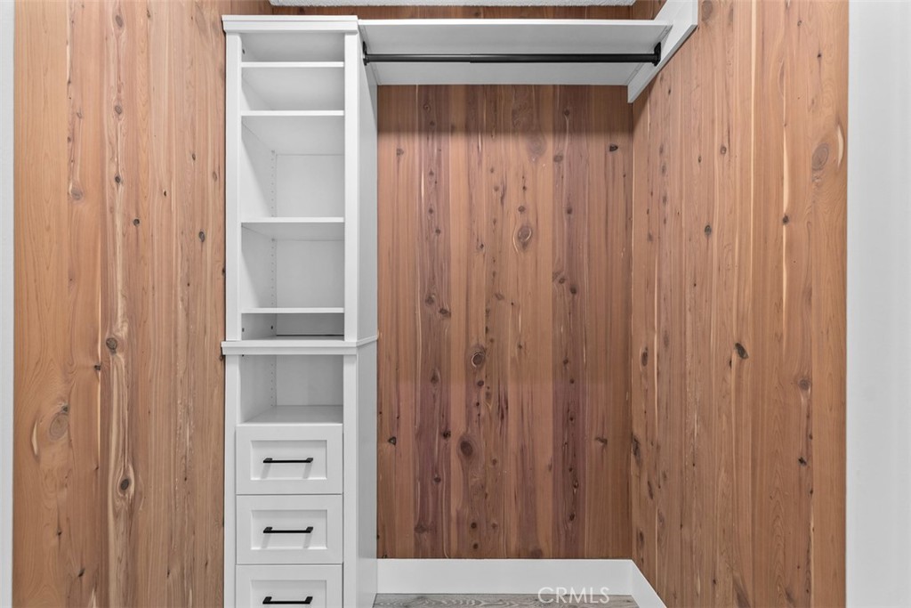 4482 Shorebird Street