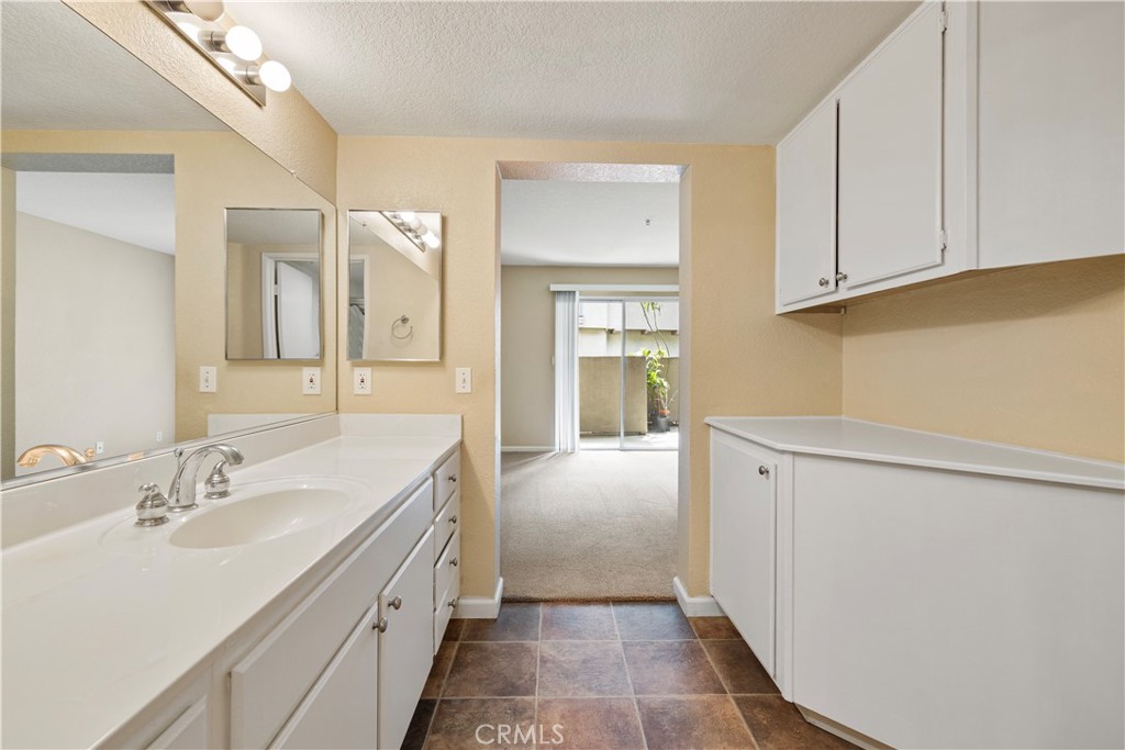 2800 Keller Drive 69
