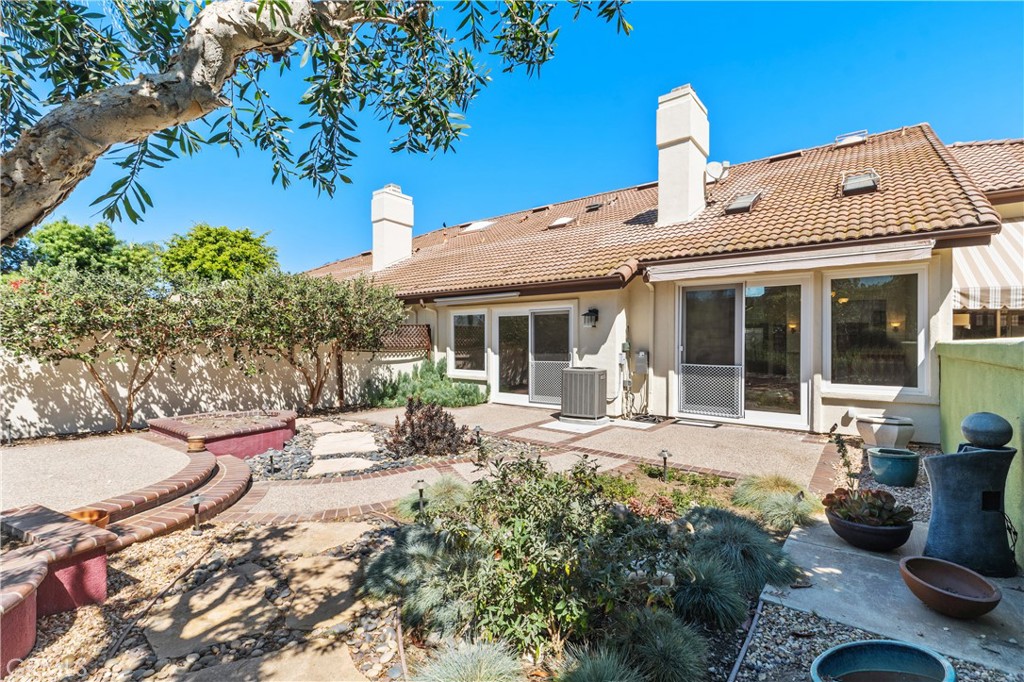27196 Paseo Lomita