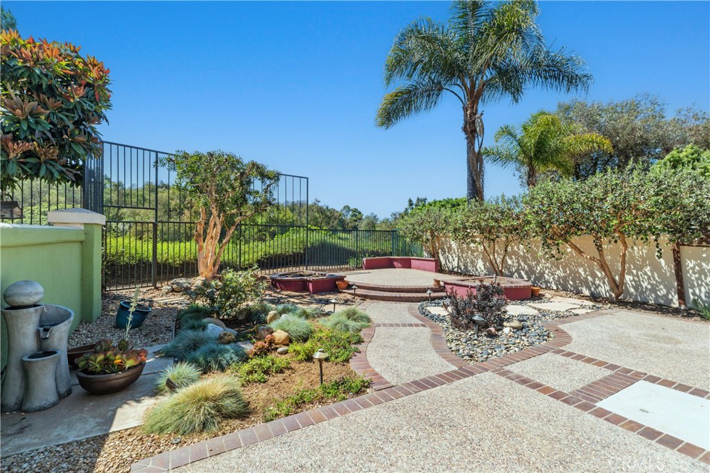 27196 Paseo Lomita