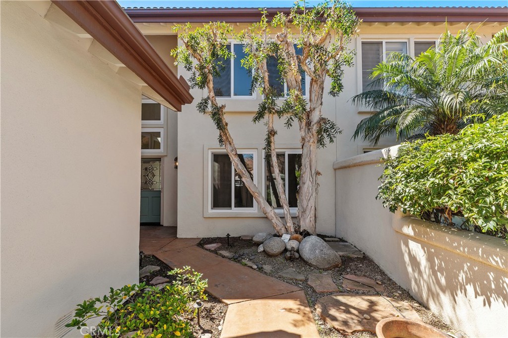 27196 Paseo Lomita