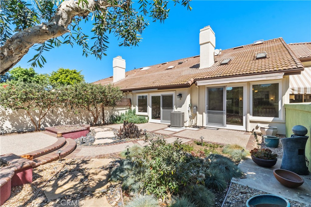 27196 Paseo Lomita