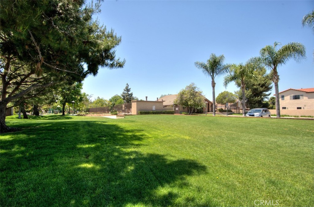 3871 Hendrix Street