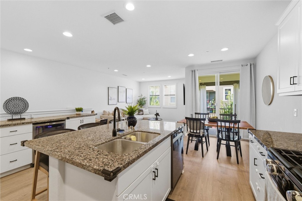 406 El Paseo