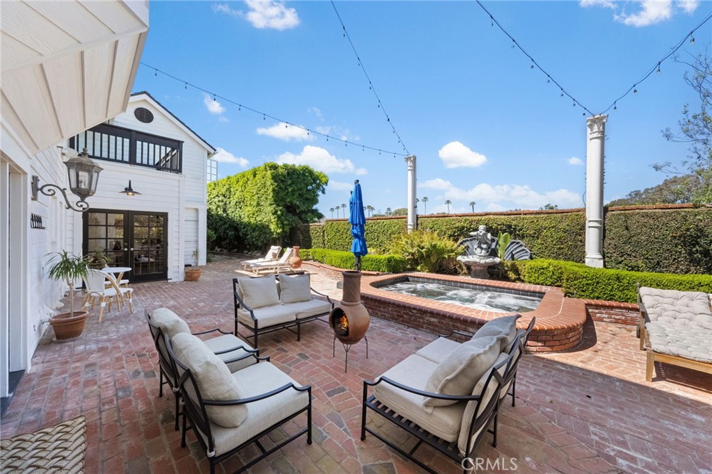 3812 Calle Tiburon