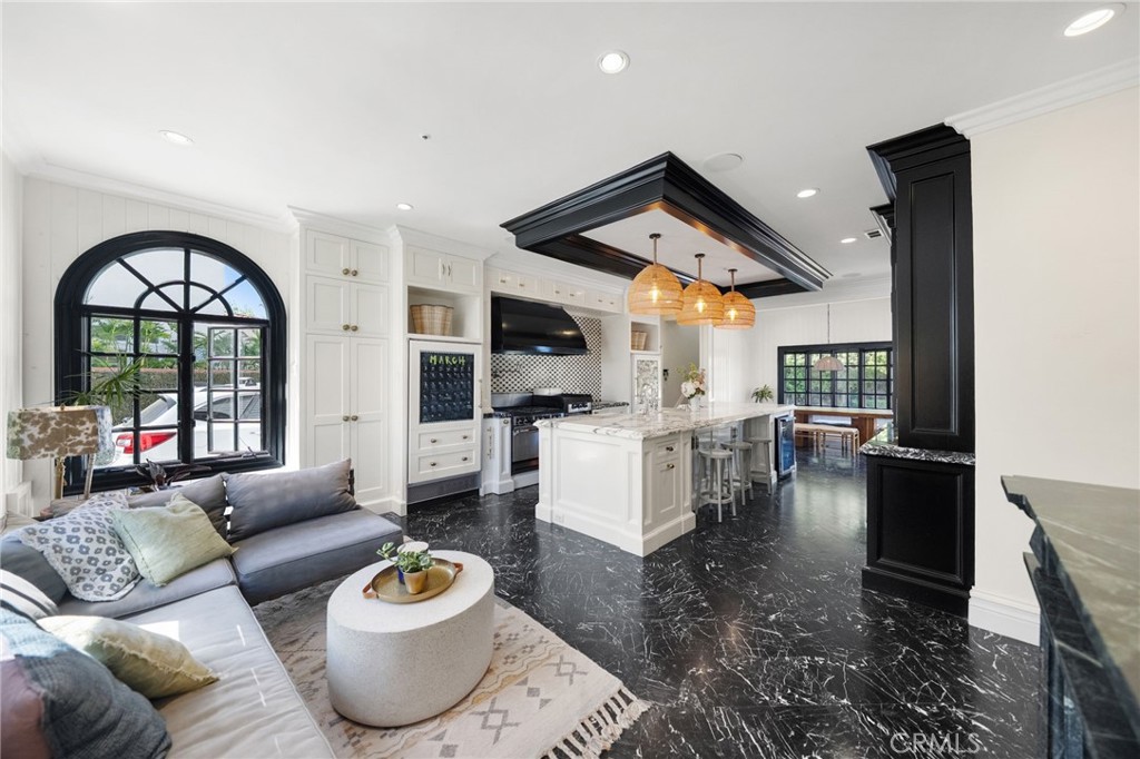 3812 Calle Tiburon
