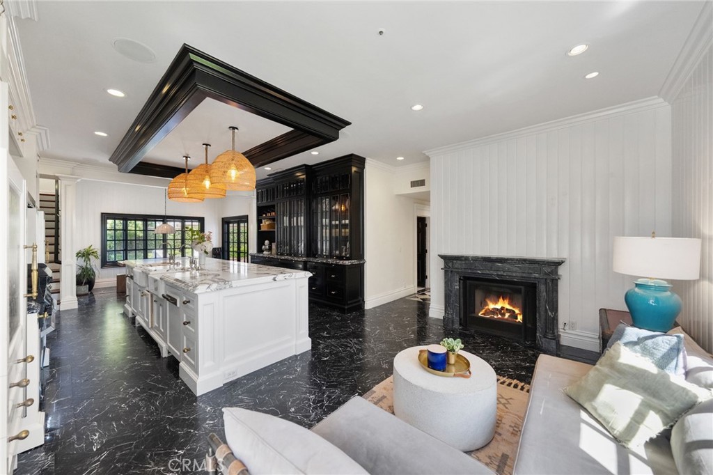 3812 Calle Tiburon