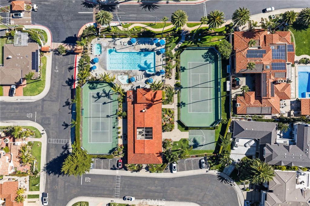 3812 Calle Tiburon
