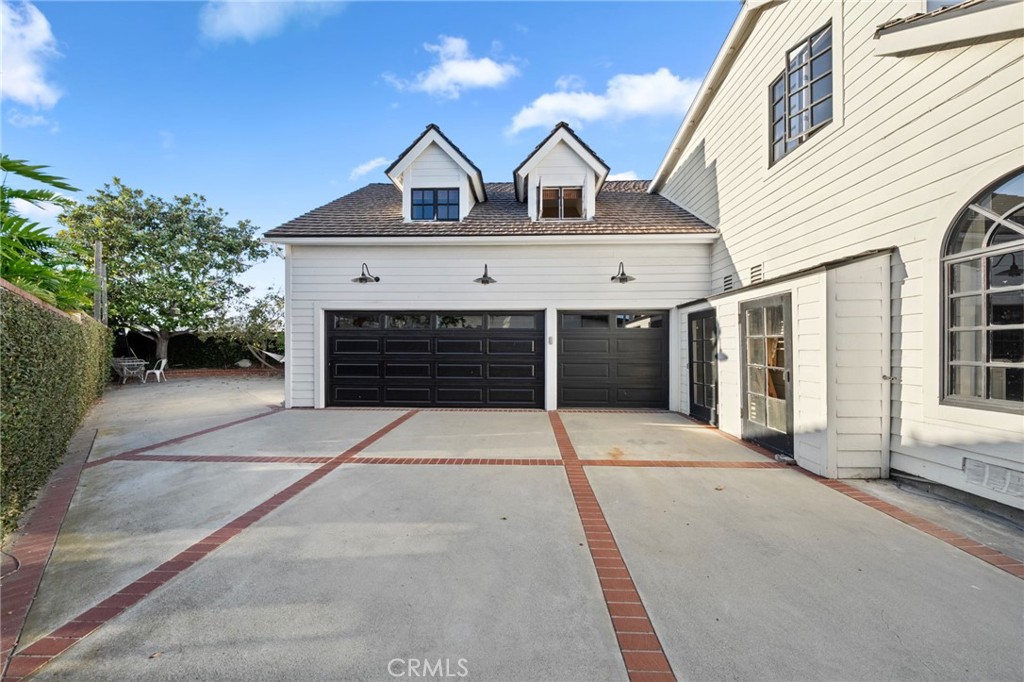 3812 Calle Tiburon