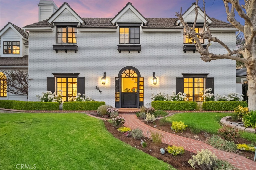3812 Calle Tiburon