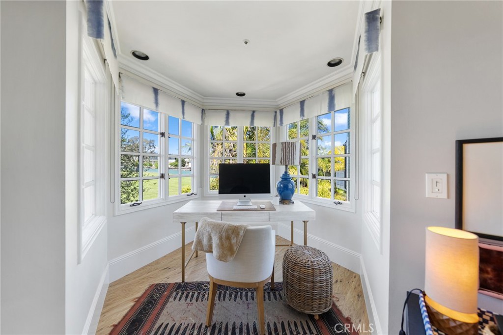 3812 Calle Tiburon