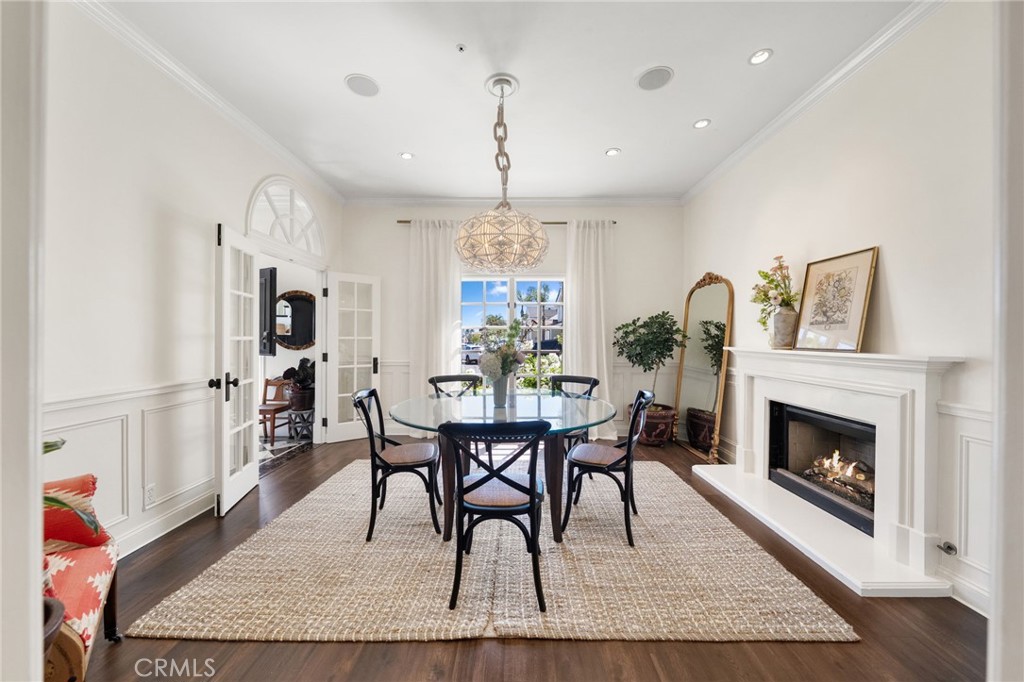 3812 Calle Tiburon