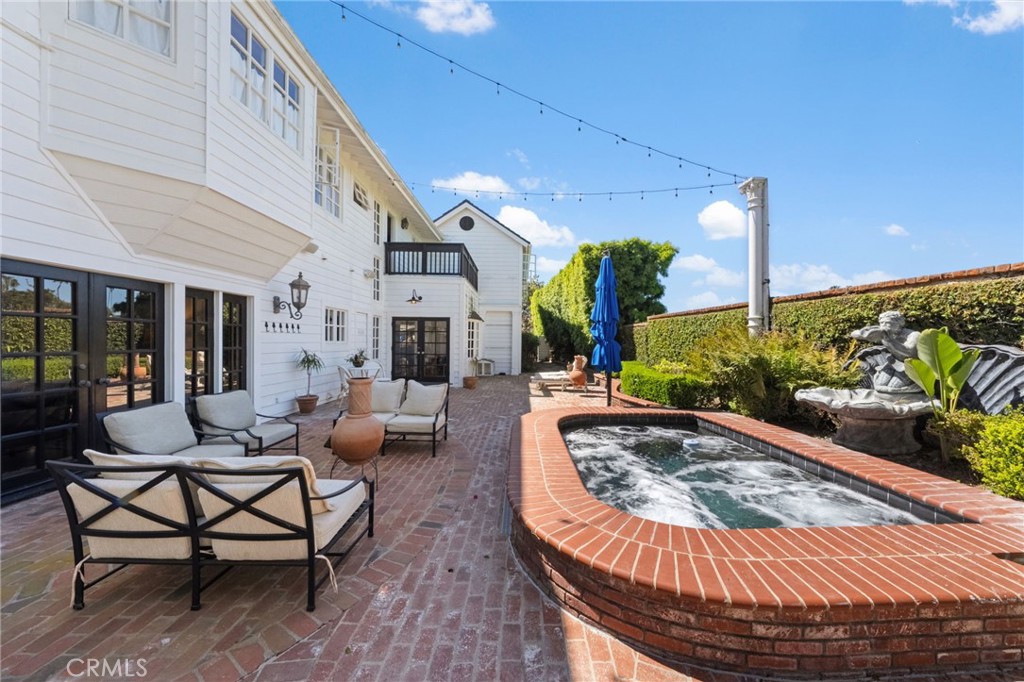 3812 Calle Tiburon