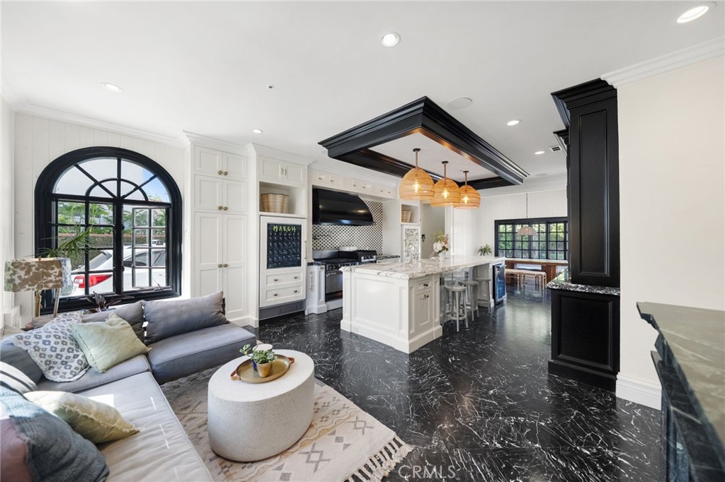 3812 Calle Tiburon