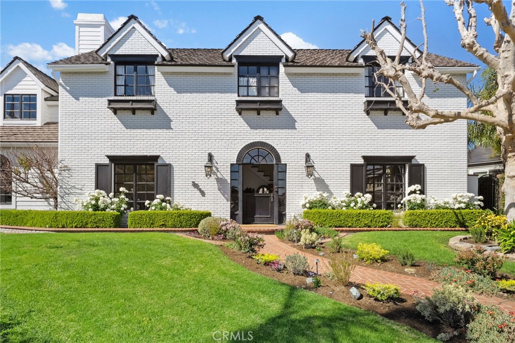 3812 Calle Tiburon