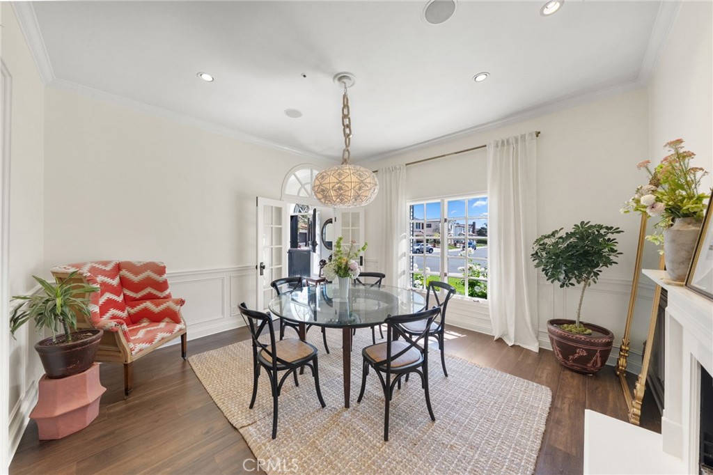 3812 Calle Tiburon