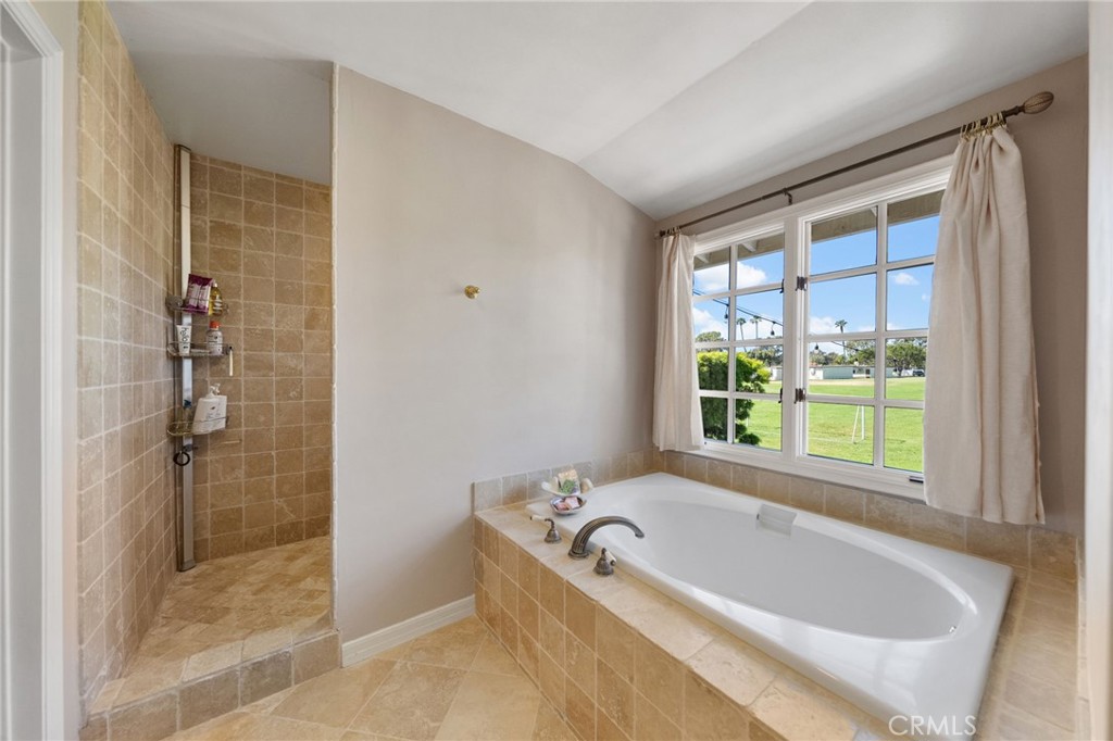 3812 Calle Tiburon