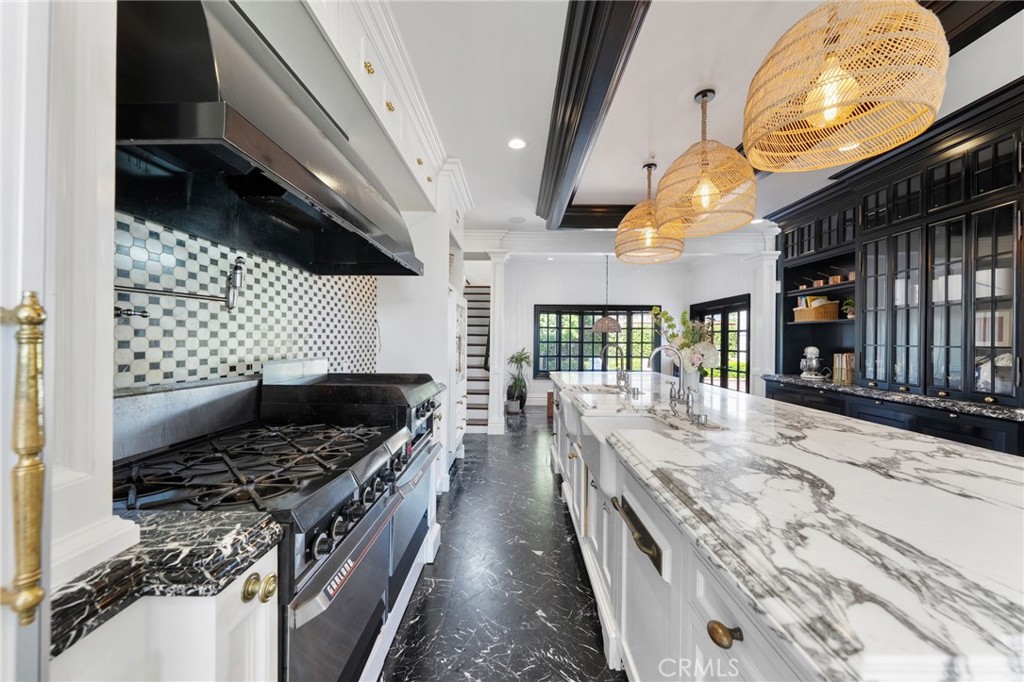 3812 Calle Tiburon