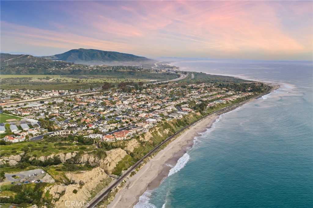 3812 Calle Tiburon