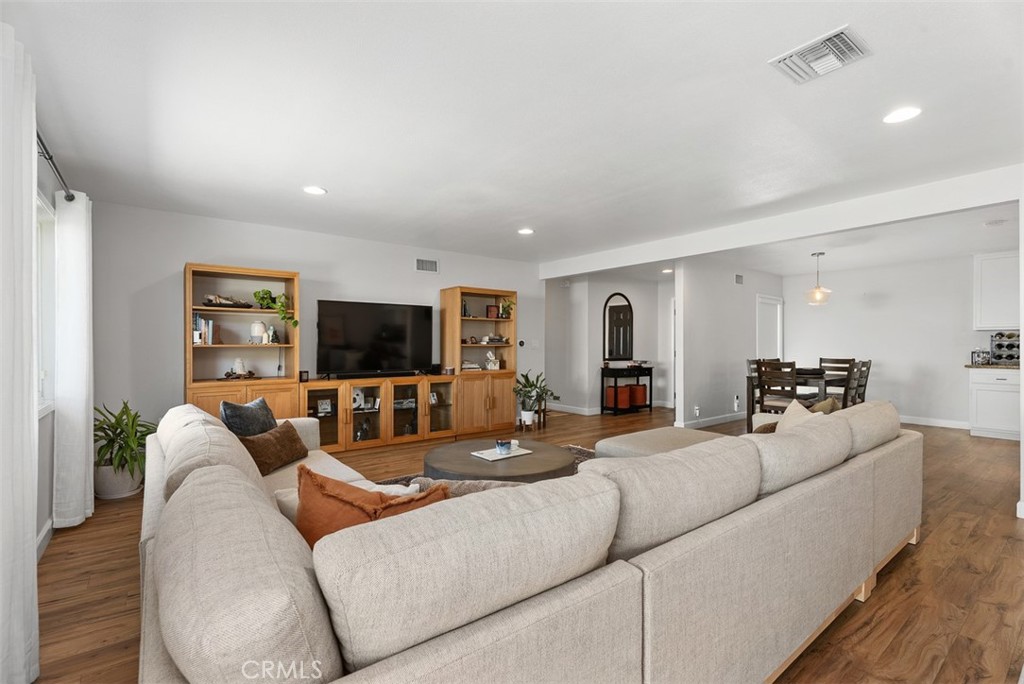 279 N Sacramento Street