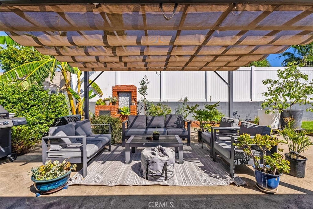 279 N Sacramento Street