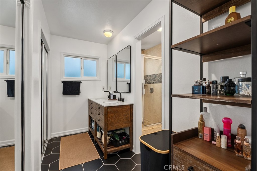 279 N Sacramento Street