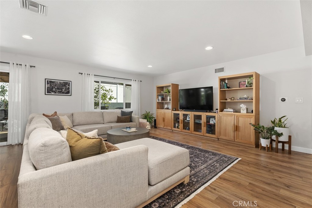 279 N Sacramento Street