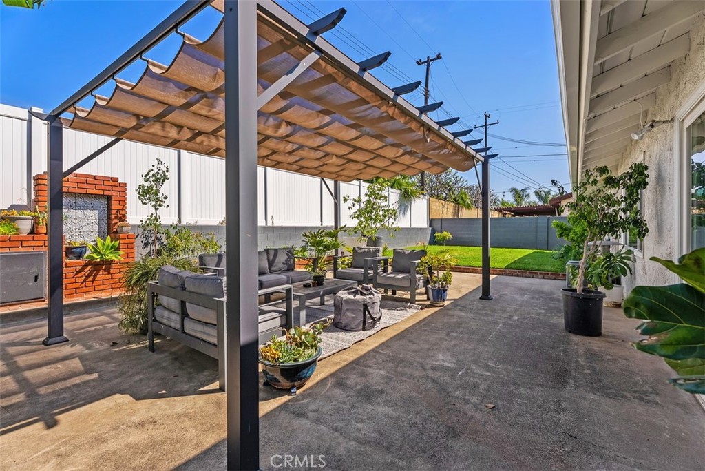 279 N Sacramento Street