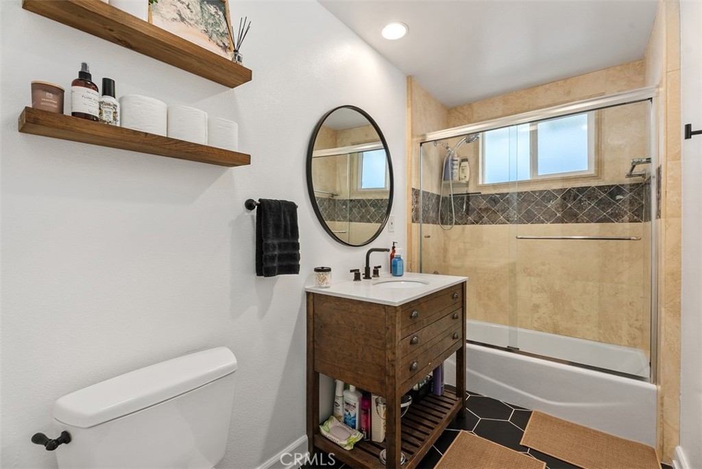 279 N Sacramento Street