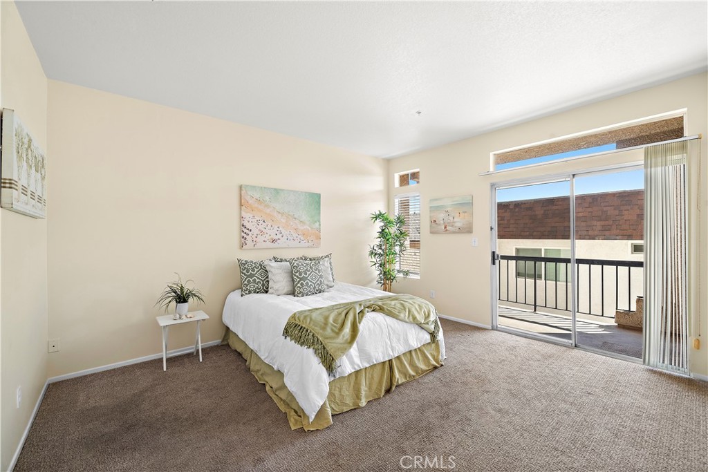 4581 Warner Avenue 202