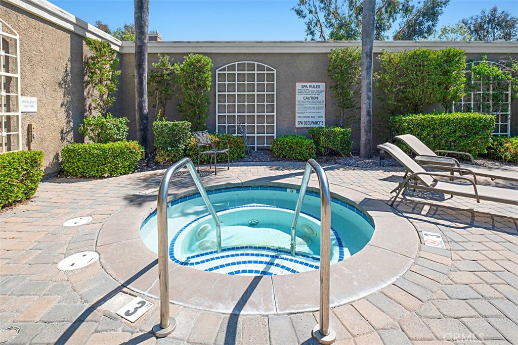 22681 Oakgrove #635