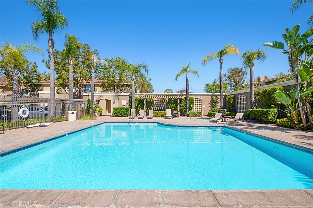 22681 Oakgrove #635