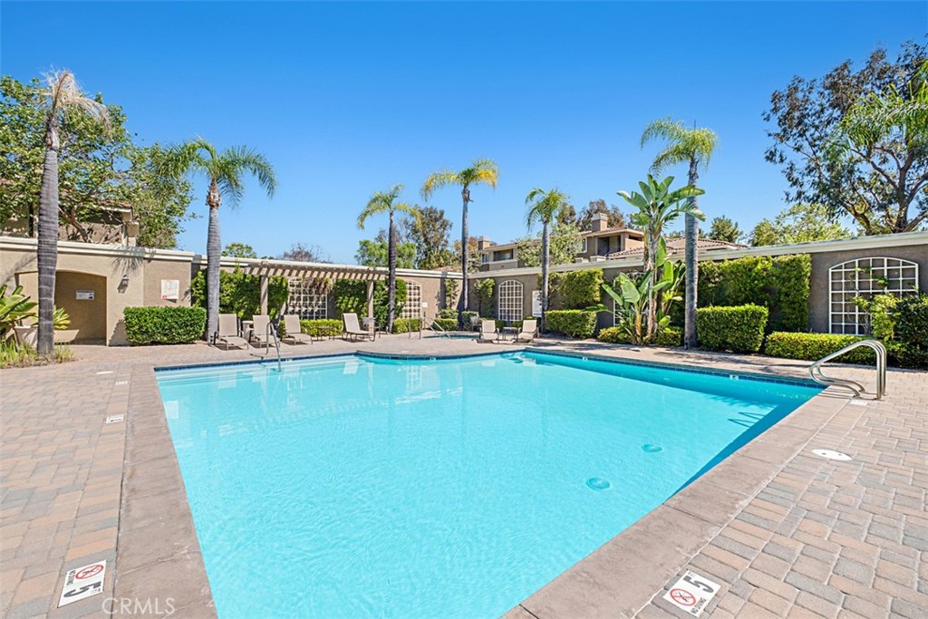 22681 Oakgrove #635