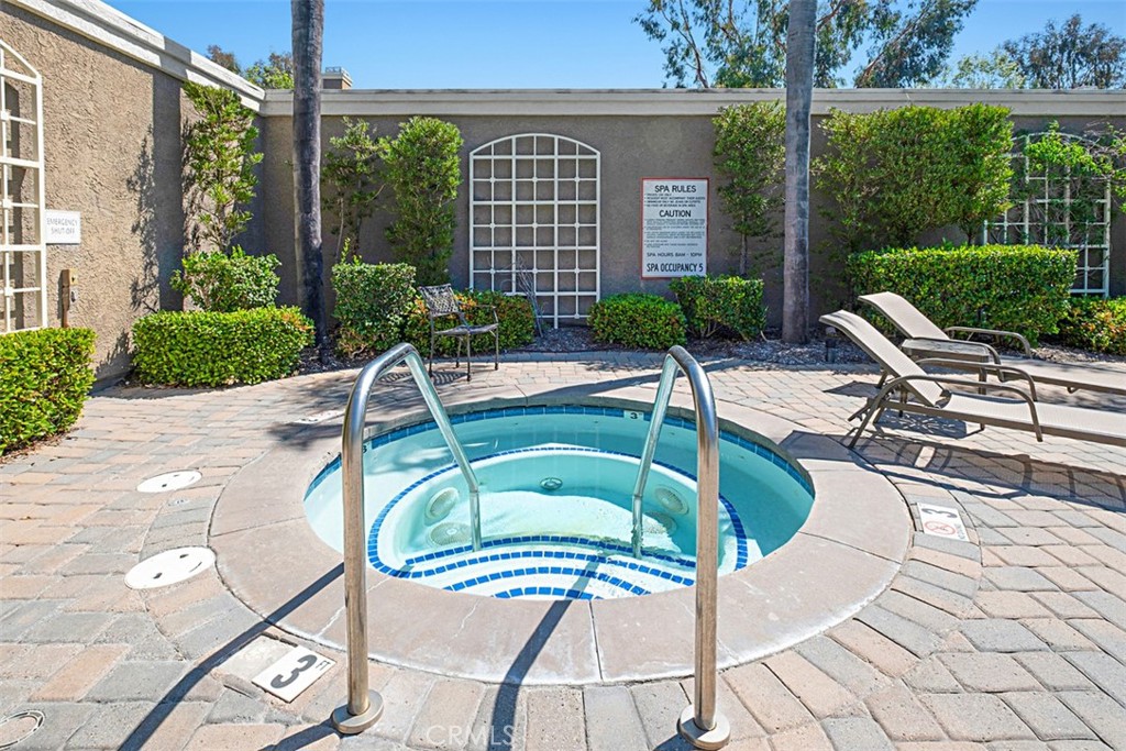 22681 Oakgrove #635