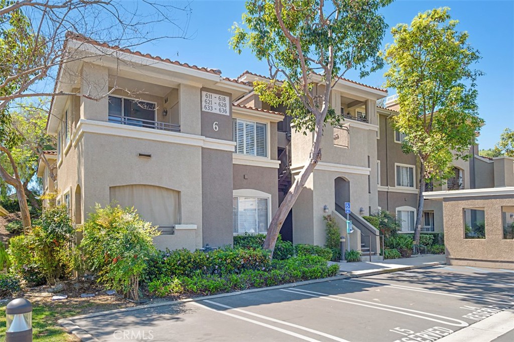 22681 Oakgrove #635