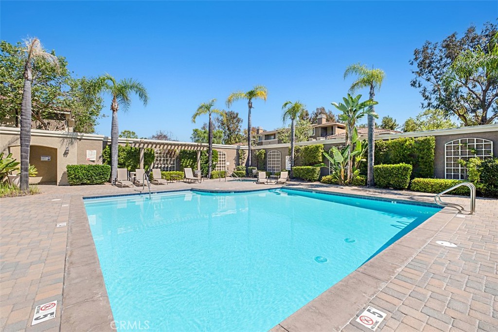 22681 Oakgrove #635