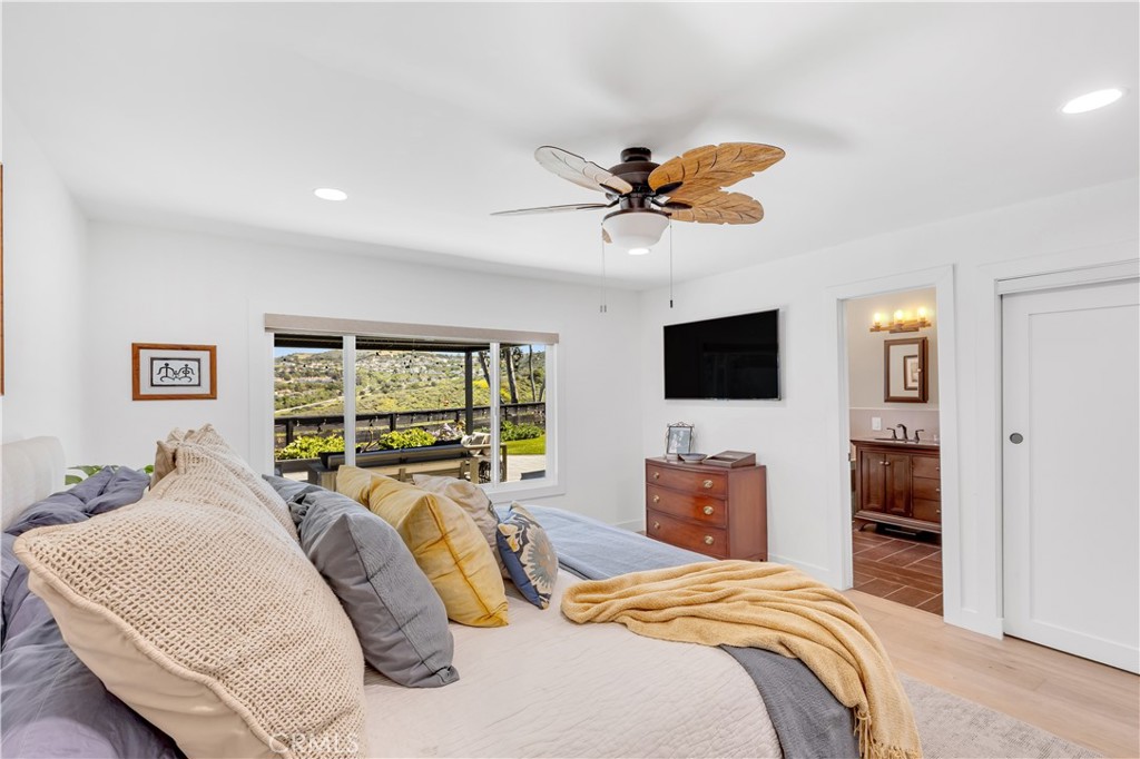 802 Avenida Presidio