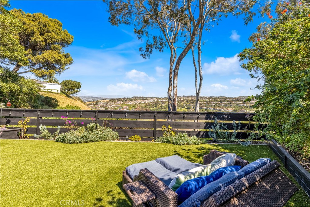 802 Avenida Presidio