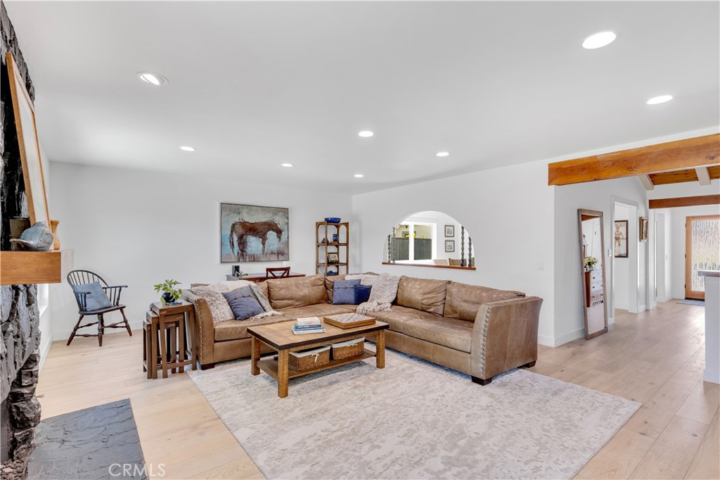 802 Avenida Presidio
