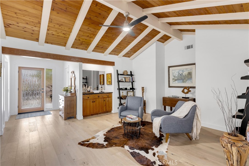 802 Avenida Presidio