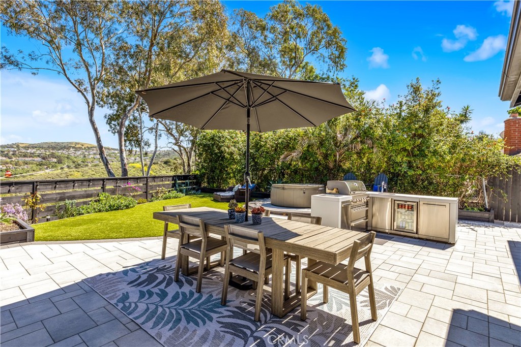 802 Avenida Presidio