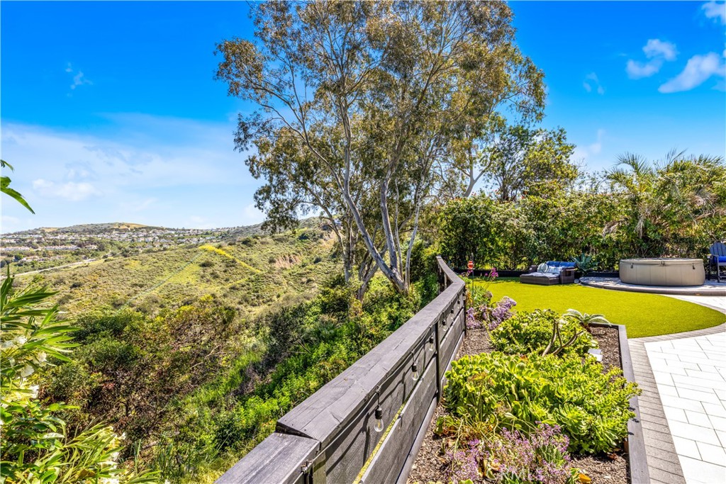 802 Avenida Presidio