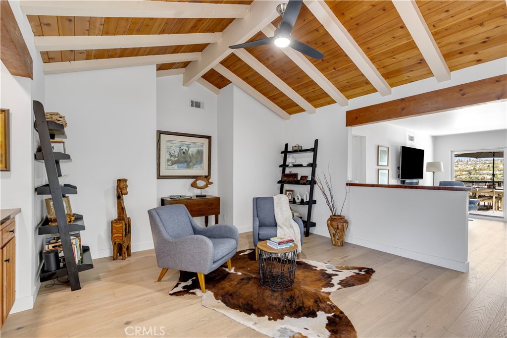 802 Avenida Presidio