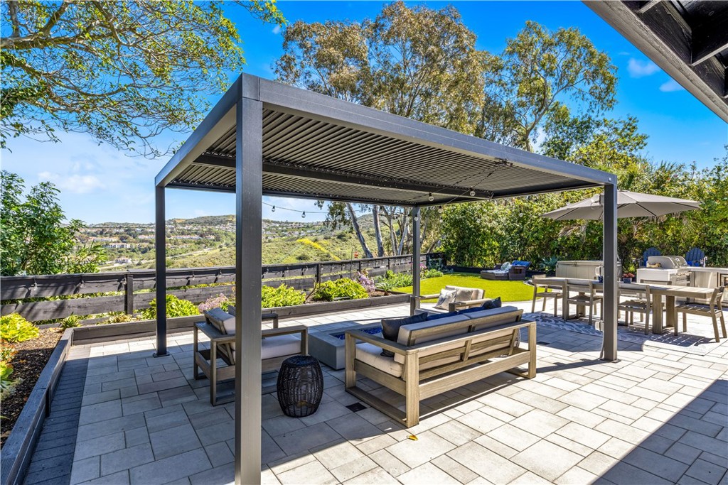 802 Avenida Presidio