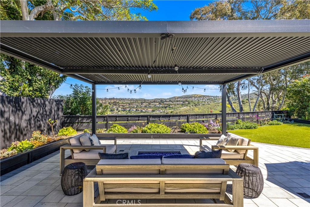 802 Avenida Presidio