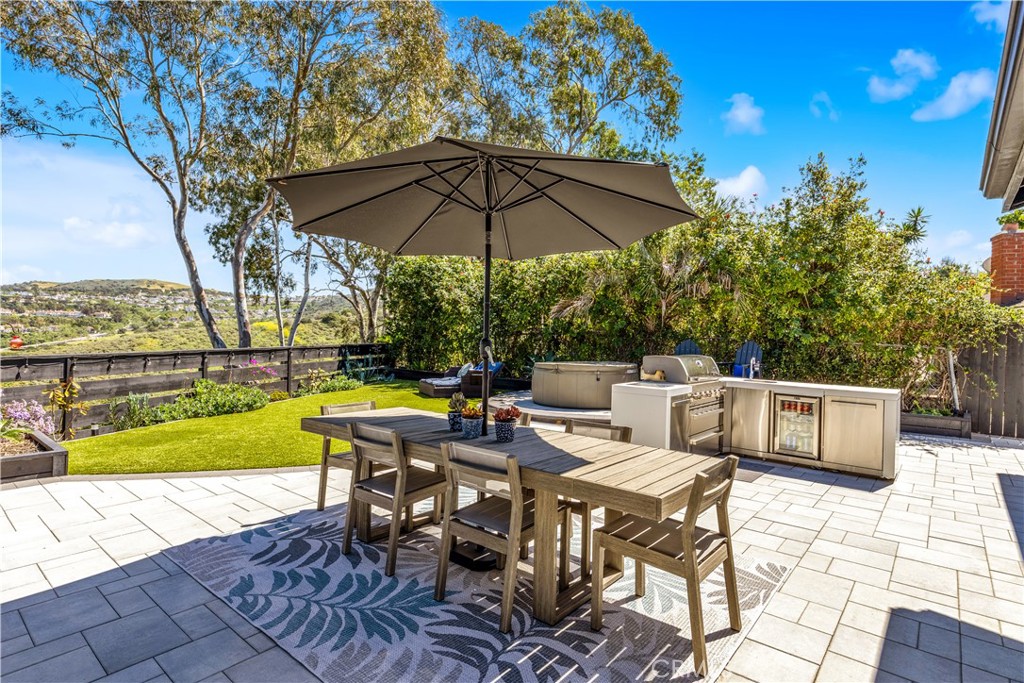 802 Avenida Presidio