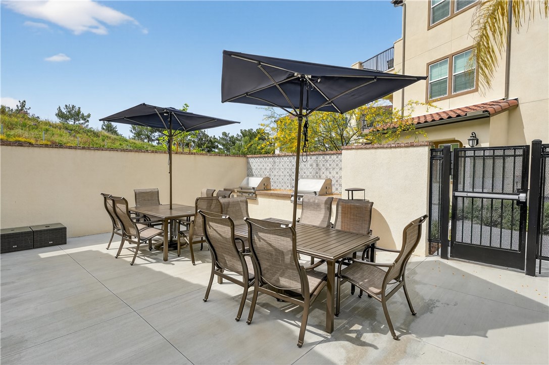 415 Besalu Terrace